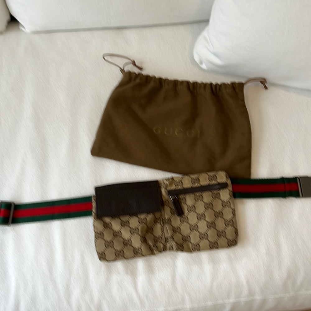 Gucci
Vintage Double Belt Bag GG Canvas